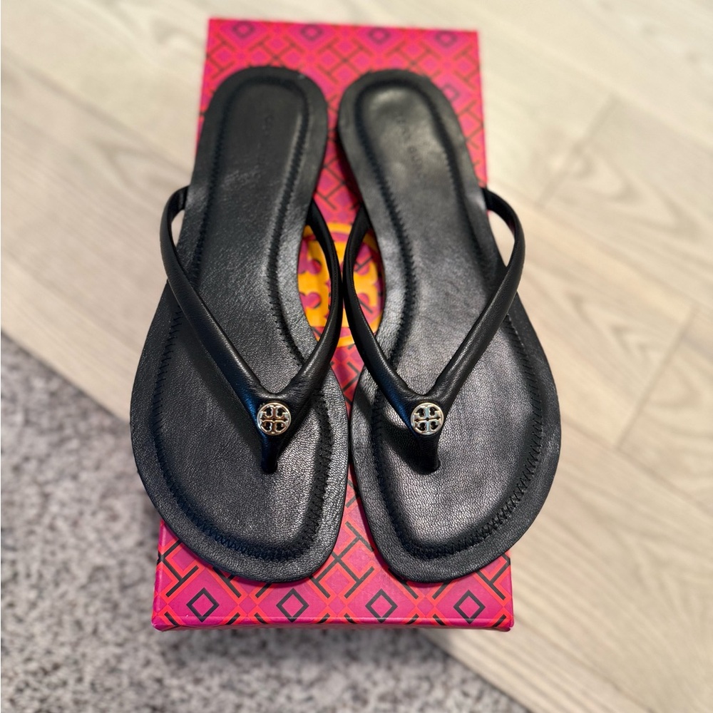 Tory Burch Black Sandals Sleek Leather Minimalist Design